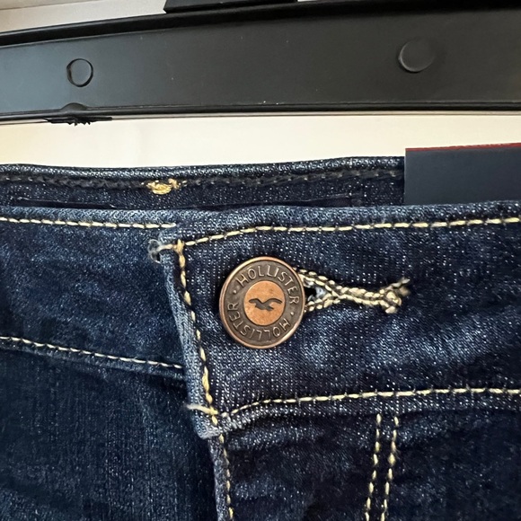 NWT Hollister Skinny Jeans - Picture 3 of 7